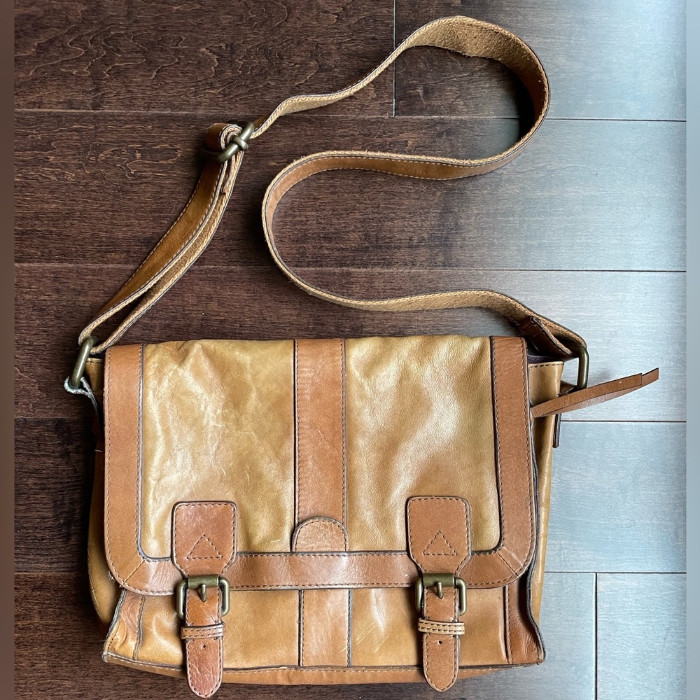 FOSSIL Leather Messenger Bag Vintage, for Men or Women